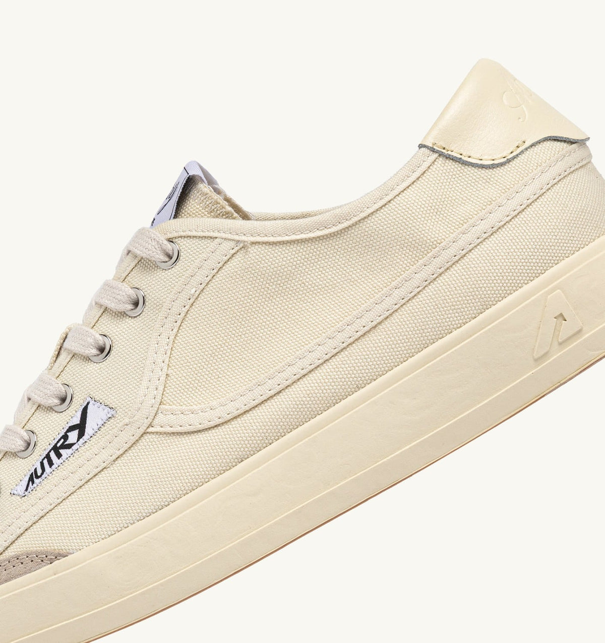 WINDSCAPE LOW SNEAKERS IN CREAM CANVAS - AUTRY Quality