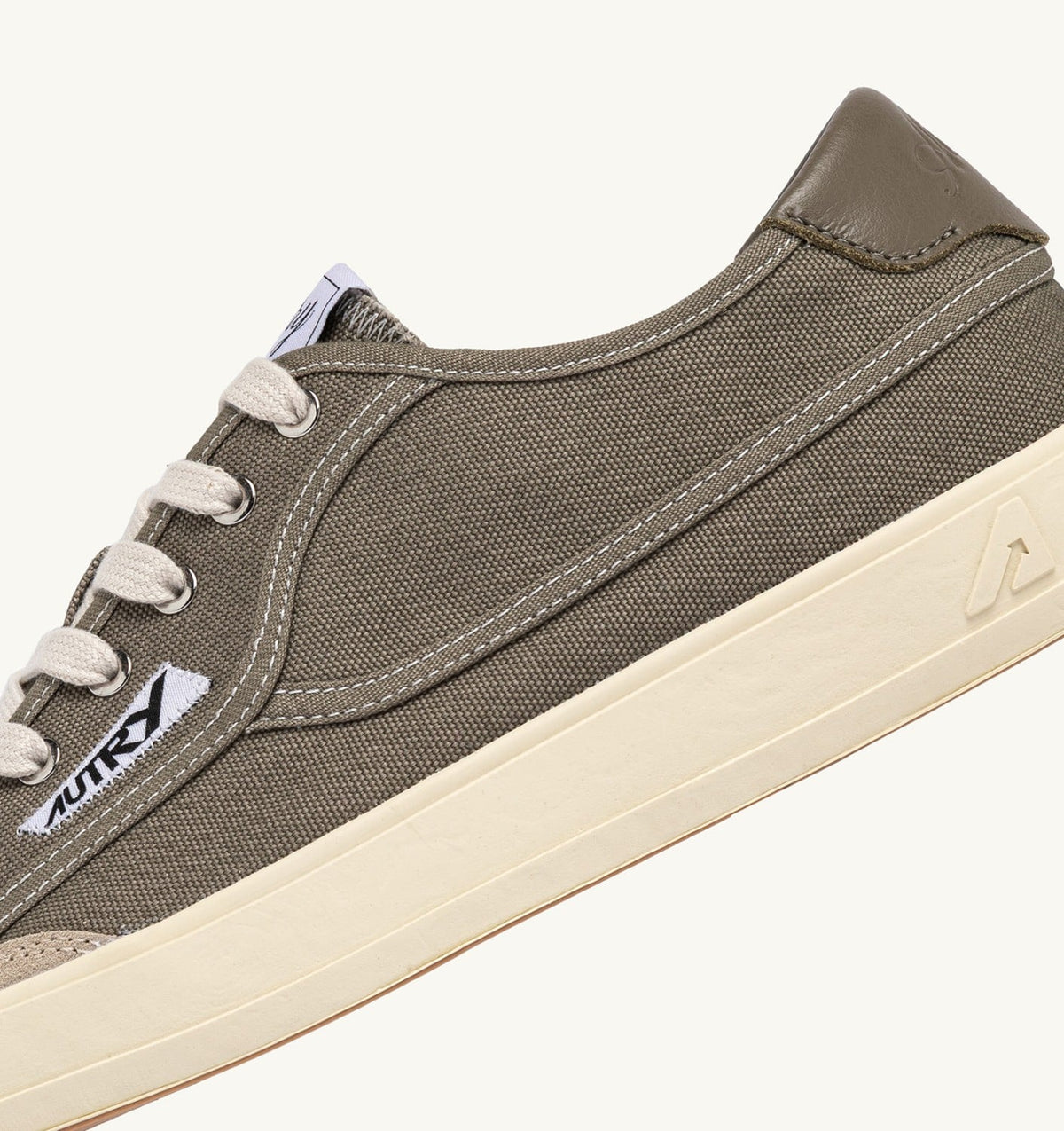 WINDSCAPE LOW SNEAKERS IN MILITARY CANVAS - AUTRY Quality