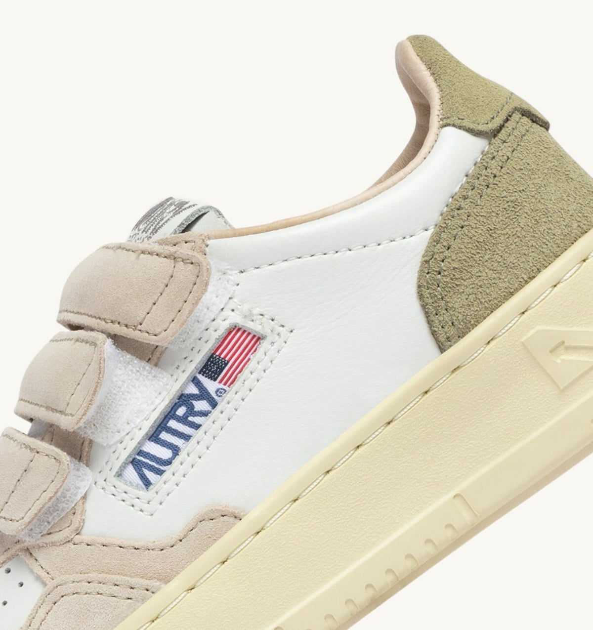 MEDALIST KIDSTRIPES SNEAKERS IN WHITE LEATHER AND GREEN AND SAND SUEDE - AUTRY Quality