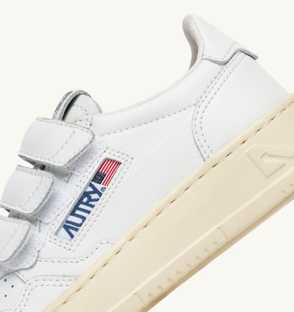 MEDALIST KIDSTRIPES LOW SNEAKERS IN WHITE LEATHER - AUTRY Value