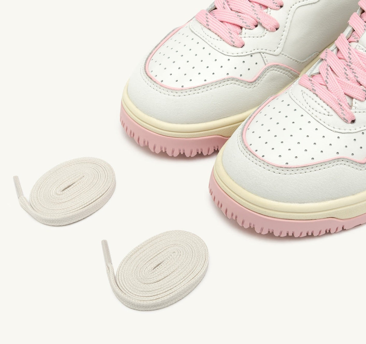 GOLF LOW SNEAKERS IN WHITE AND CORAL BLUSH LEATHER - AUTRY Value