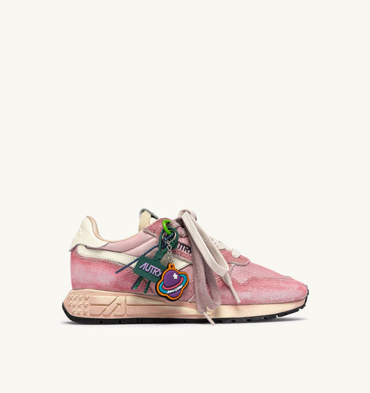 REELWIND SUPER VINTAGE SNEAKERS IN WHITE AND PINK SUEDE AND NYLON - AUTRY Great Value