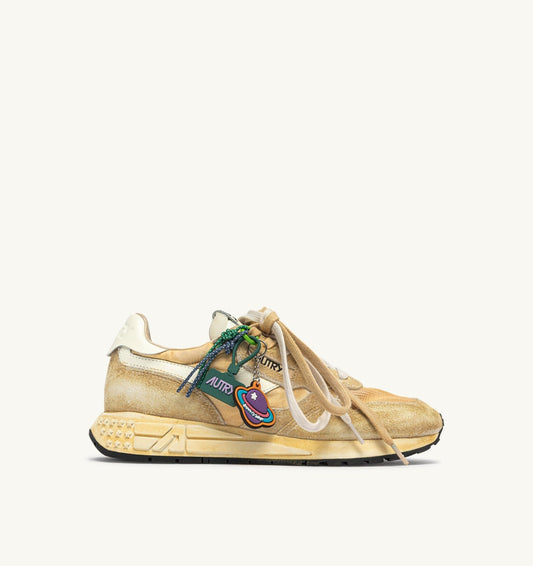 REELWIND SUPER VINTAGE SNEAKERS IN YOLK YELLOW AND WHITE SUEDE AND NYLON - AUTRY Quality