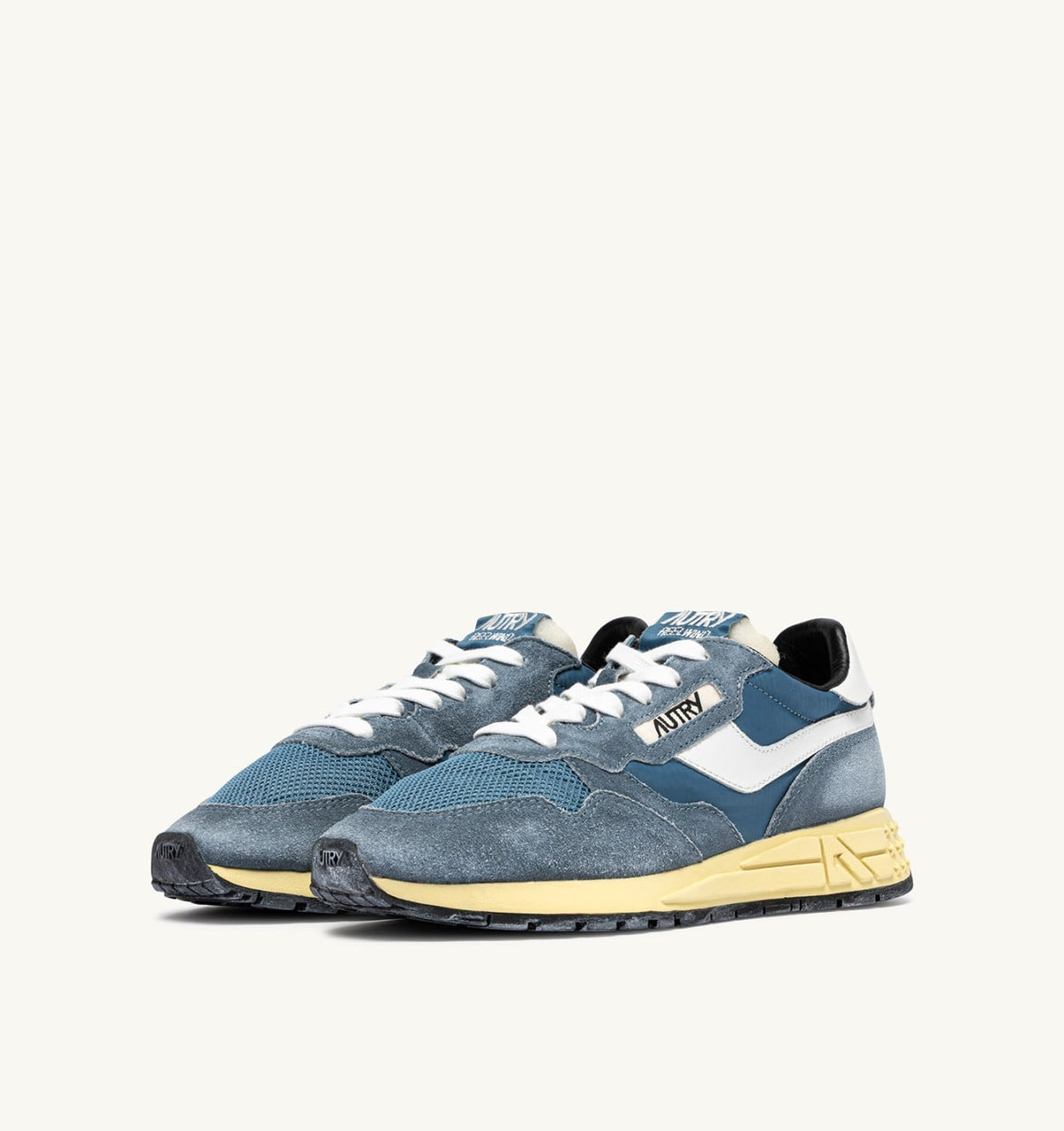 REELWIND LOW SNEAKERS IN WHITE AND SKY SUGAR NYLON AND SUEDE - AUTRY Everyday