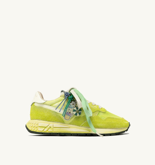 REELWIND SUPER VINTAGE SNEAKERS IN WHITE AND ELECTRIC SUEDE AND NYLON - AUTRY Value