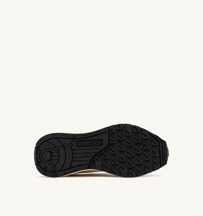 REELWIND LOW SNEAKERS IN ECRU AND WHITE PEPPER NYLON AND SUEDE - AUTRY Great Value
