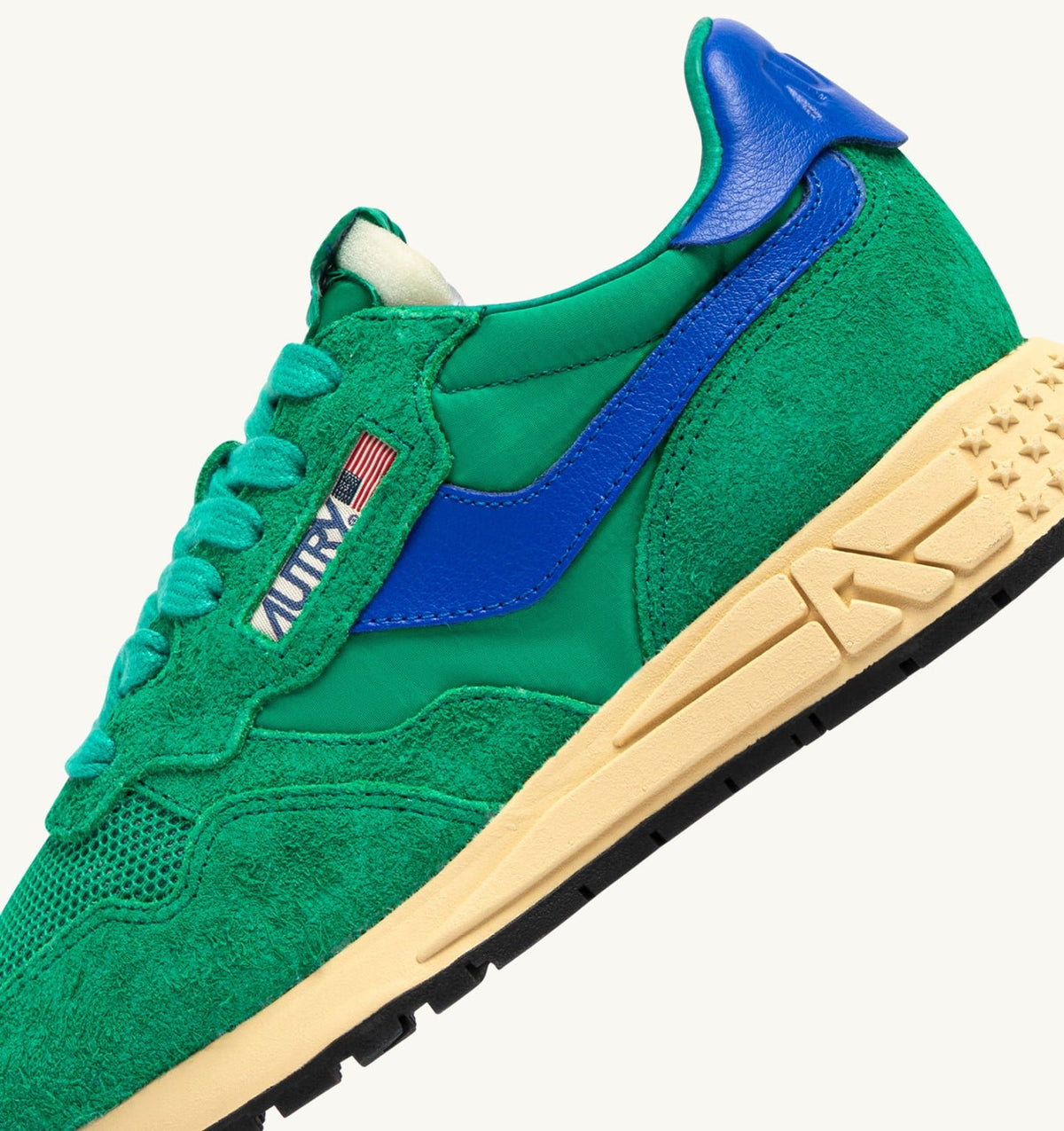 REELWIND LOW SNEAKERS IN EMERALD AND DAZZLING BLUE NYLON AND SUEDE - AUTRY Everyday