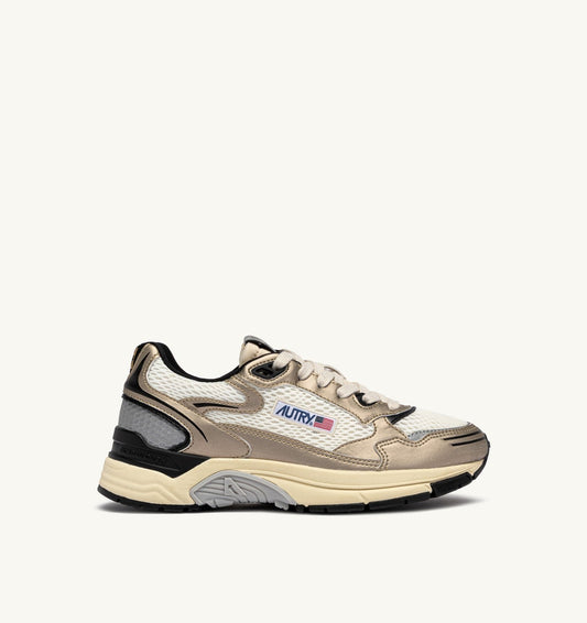 HYPERWAY SNEAKERS IN WHISPER WHITE, PLATINUM AND BLACK SYNTHETIC LEATHER AND MESH - AUTRY Value