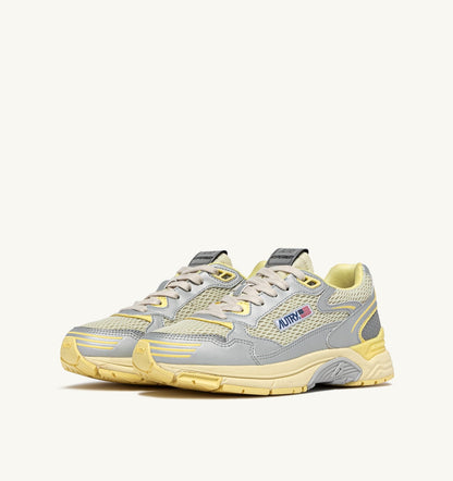 HYPERWAY SNEAKERS IN SILVER ASPARAGUS AND LEMON MERINGUE SYNTHETIC LEATHER AND MESH - AUTRY Latest