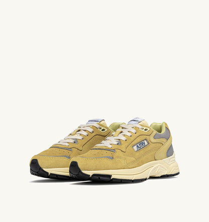 HYPERWAY SNEAKERS IN SOUTHERN MOSS AND SILVER MESH AND SUEDE - AUTRY Everyday