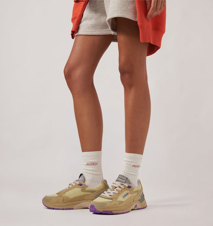 HYPERWAY SNEAKERS IN STRAW AND ORCHID HUST MESH AND SUEDE - AUTRY Everyday