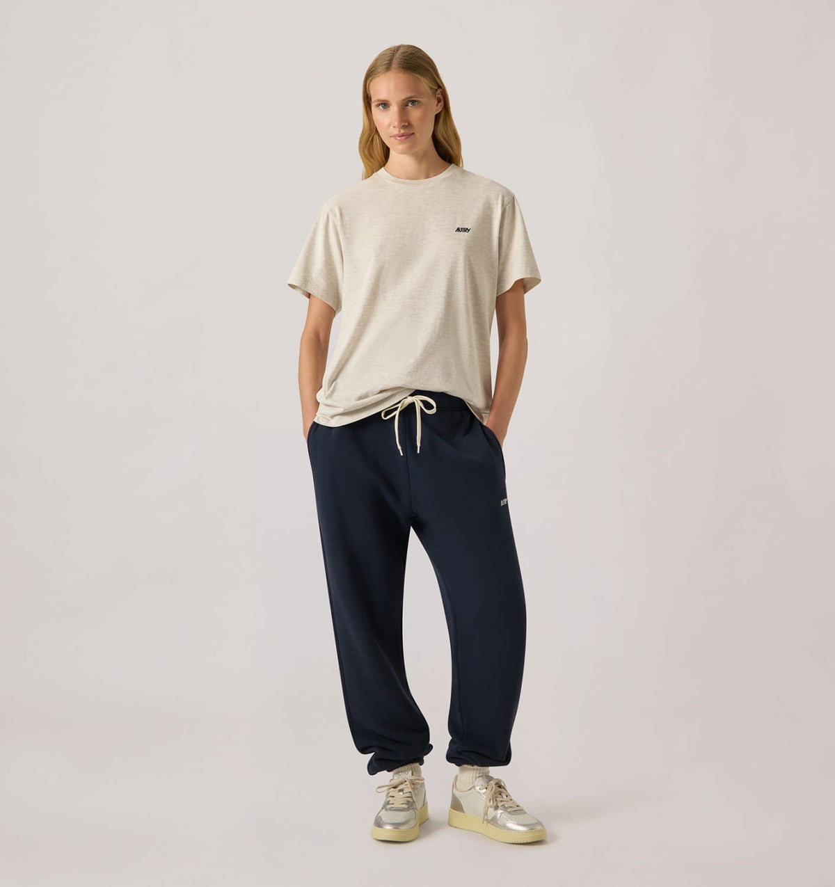 EMBROIDERED LOGO SWEATPANTS WOMAN - AUTRY Classic