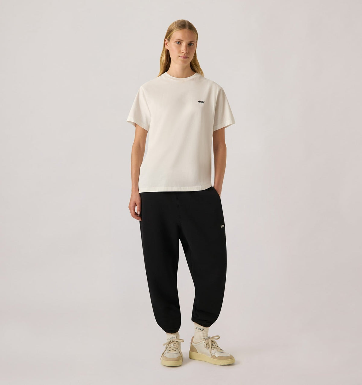 SWEATPANTS WITH EMBROIDERED LOGO FOR WOMAN - AUTRY Essential