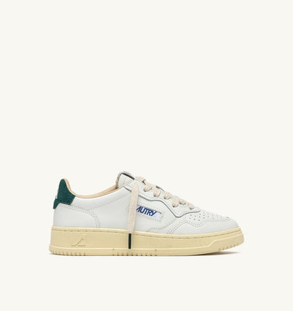 MEDALIST LOW SNEAKERS IN WHITE LEATHER AND DARK SEA SUEDE - AUTRY Latest