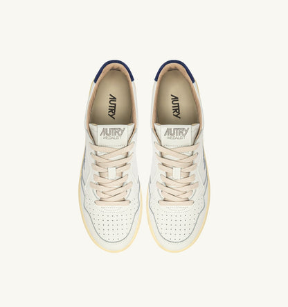 MEDALIST LOW SNEAKERS IN WHITE LEATHER AND BLUE DEPTHS SUEDE - AUTRY Quality