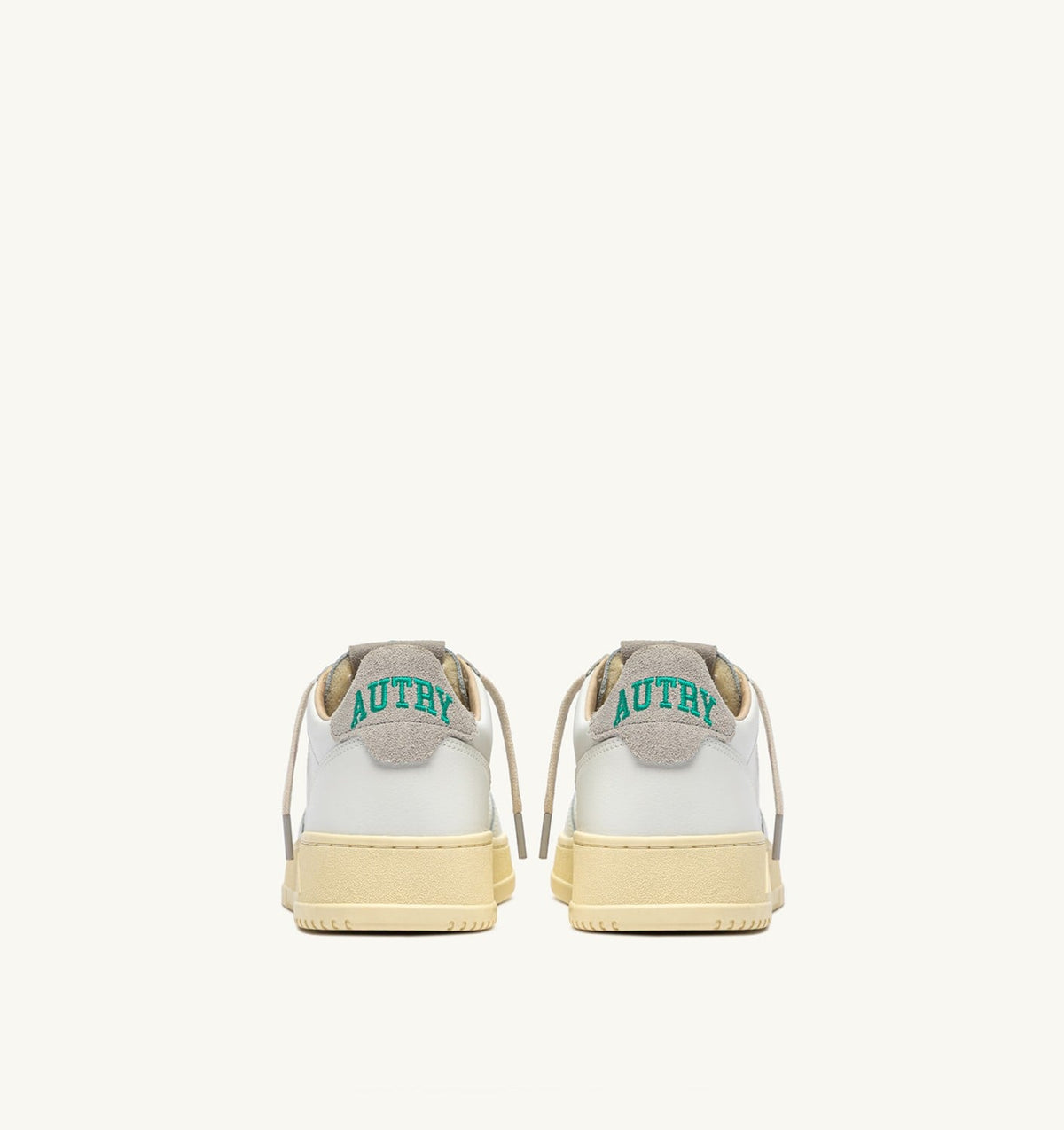 MEDALIST LOW SNEAKERS IN WHITE LEATHER AND CLOUD SUEDE - AUTRY Classic