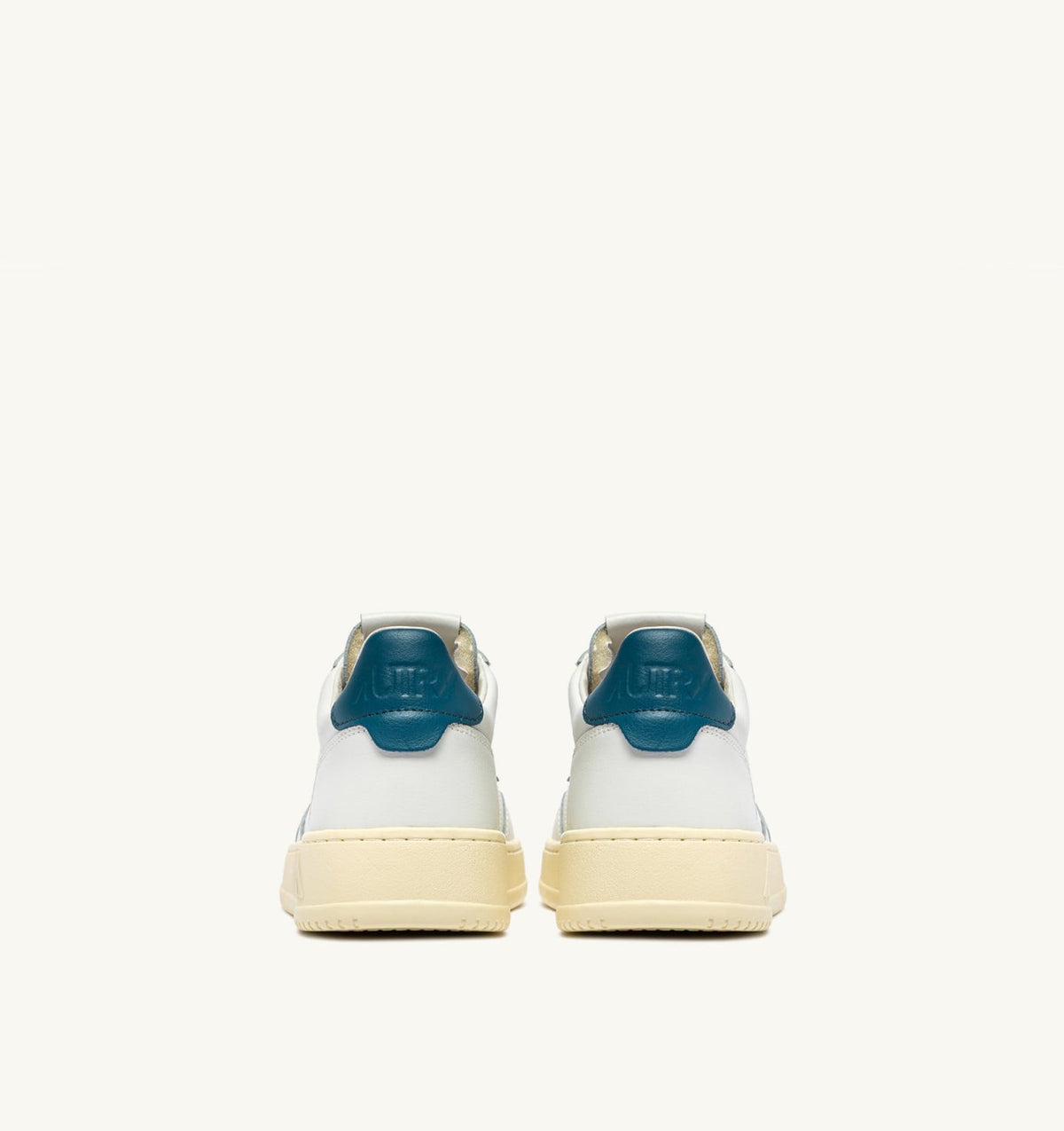 MEDALIST LOW SNEAKERS IN WHITE AND MALLARD BLUE LEATHER - AUTRY Quality