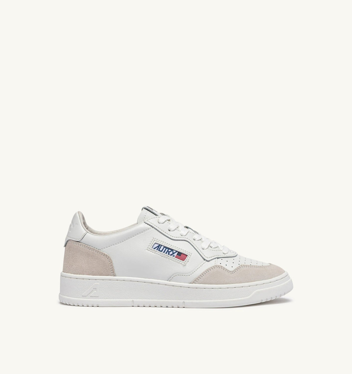 MEDALIST LOW SNEAKERS IN WHITE LEATHER AND SUEDE - AUTRY Classic