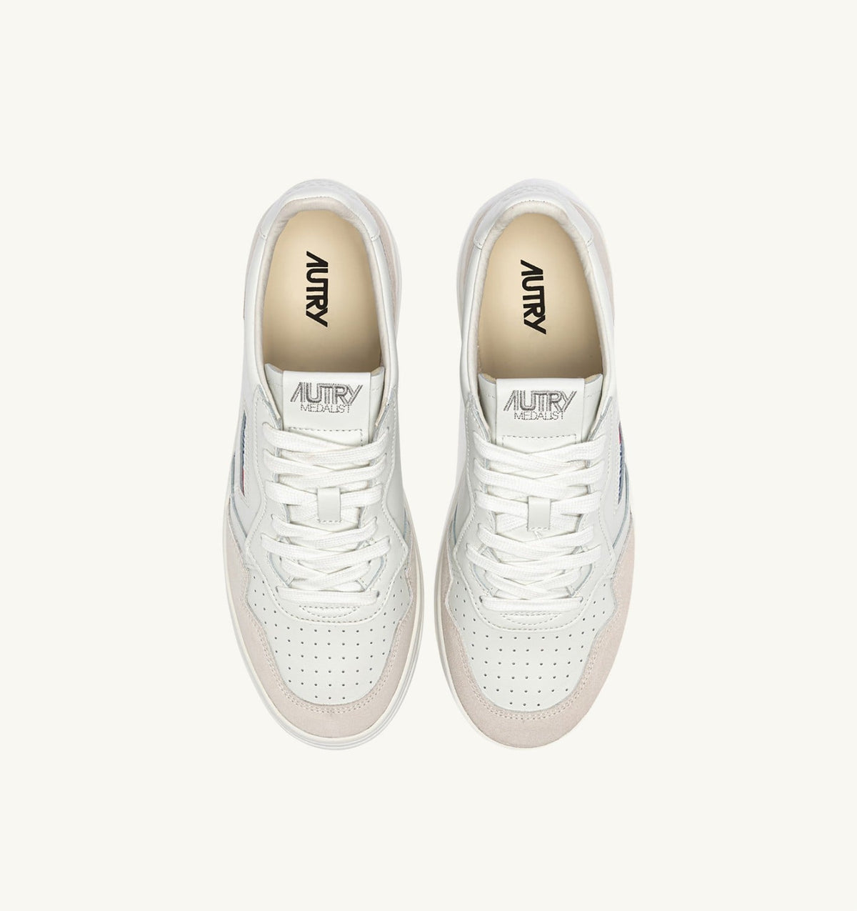 MEDALIST LOW SNEAKERS IN WHITE LEATHER AND SUEDE - AUTRY Classic