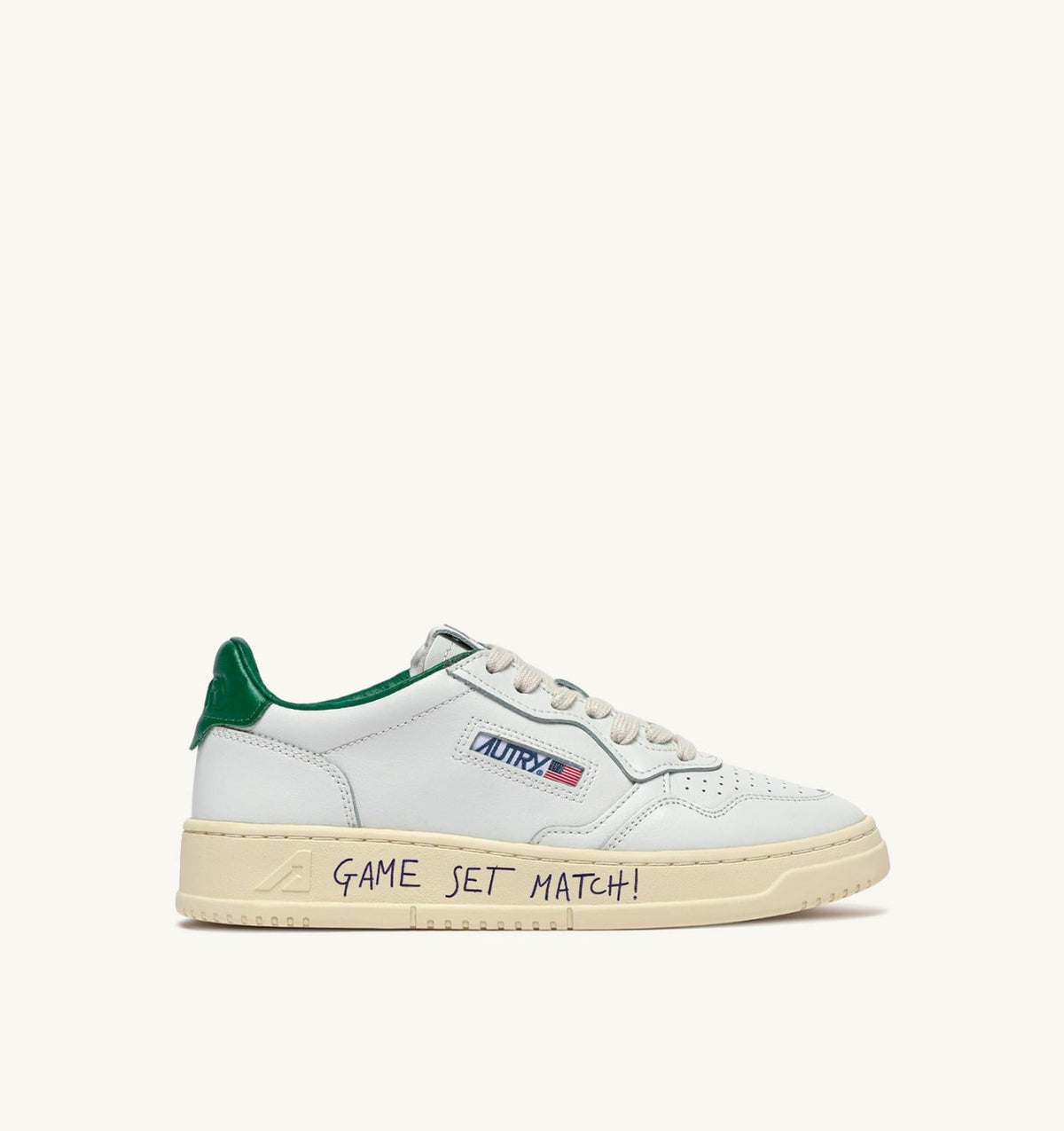MEDALIST LOW SNEAKERS IN LEATHER COLOR WHITE AND GREEN JACKET WITH LETTERING - AUTRY Everyday