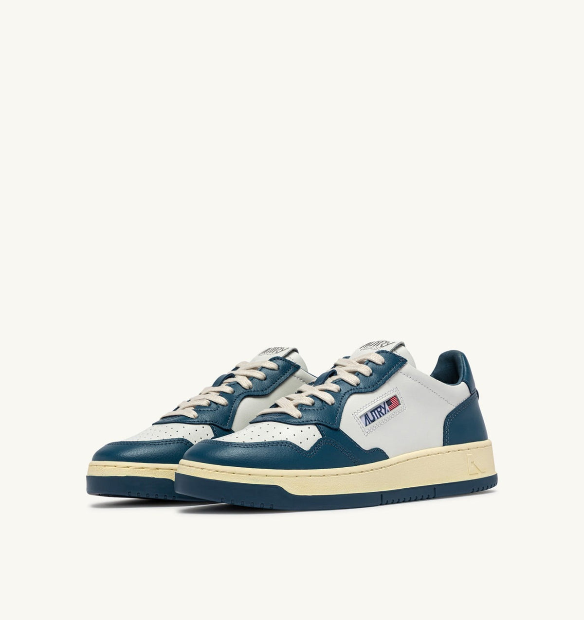 MEDALIST LOW BICOLOR SNEAKERS IN WHITE AND MALLARD BLUE LEATHER - AUTRY Latest
