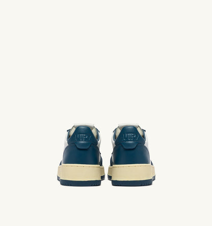 MEDALIST LOW BICOLOR SNEAKERS IN WHITE AND MALLARD BLUE LEATHER - AUTRY Latest