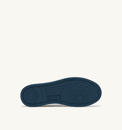 MEDALIST LOW BICOLOR SNEAKERS IN WHITE AND MALLARD BLUE LEATHER - AUTRY Latest