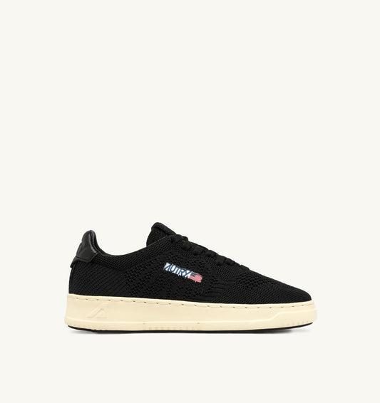 EASEKNIT MEDALIST LOW SNEAKERS IN BLACK COLOR KNIT - AUTRY Everyday
