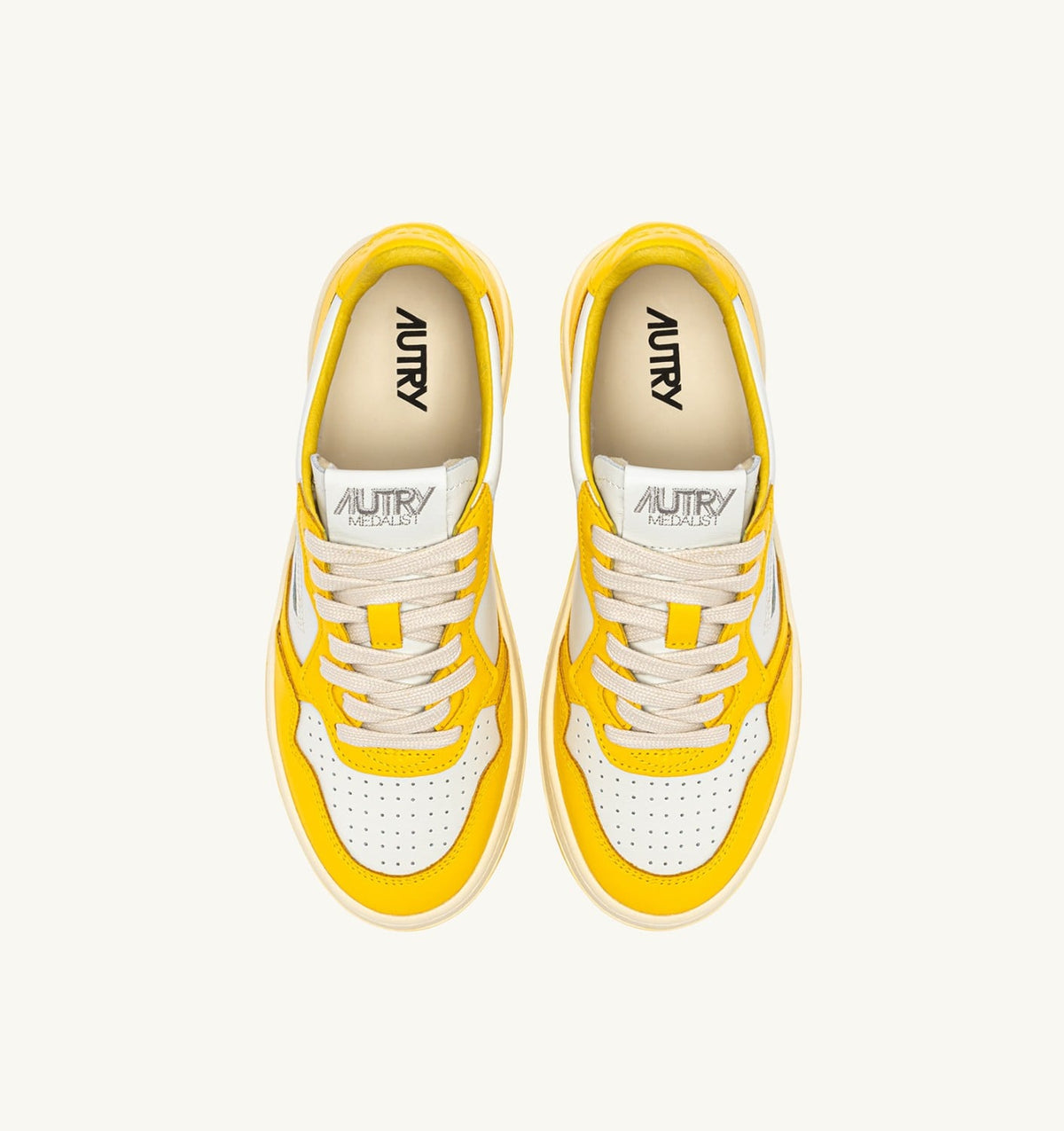 MEDALIST LOW SNEAKERS IN WHITE AND SLICKER LEATHER WITH LETTERING - AUTRY Great Value