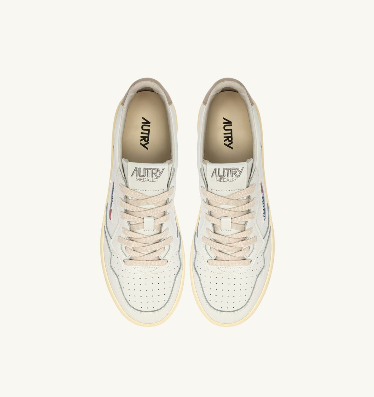 MEDALIST LOW SNEAKERS IN WHITE AND FEATHER GRAY LEATHER - AUTRY Latest