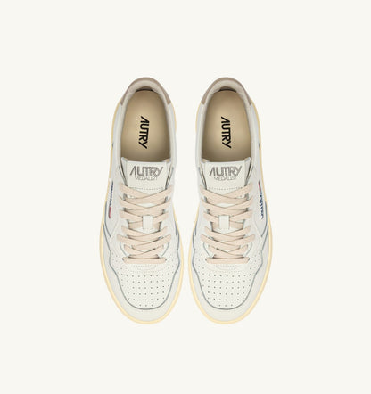 MEDALIST LOW SNEAKERS IN WHITE AND FEATHER GRAY LEATHER - AUTRY Latest
