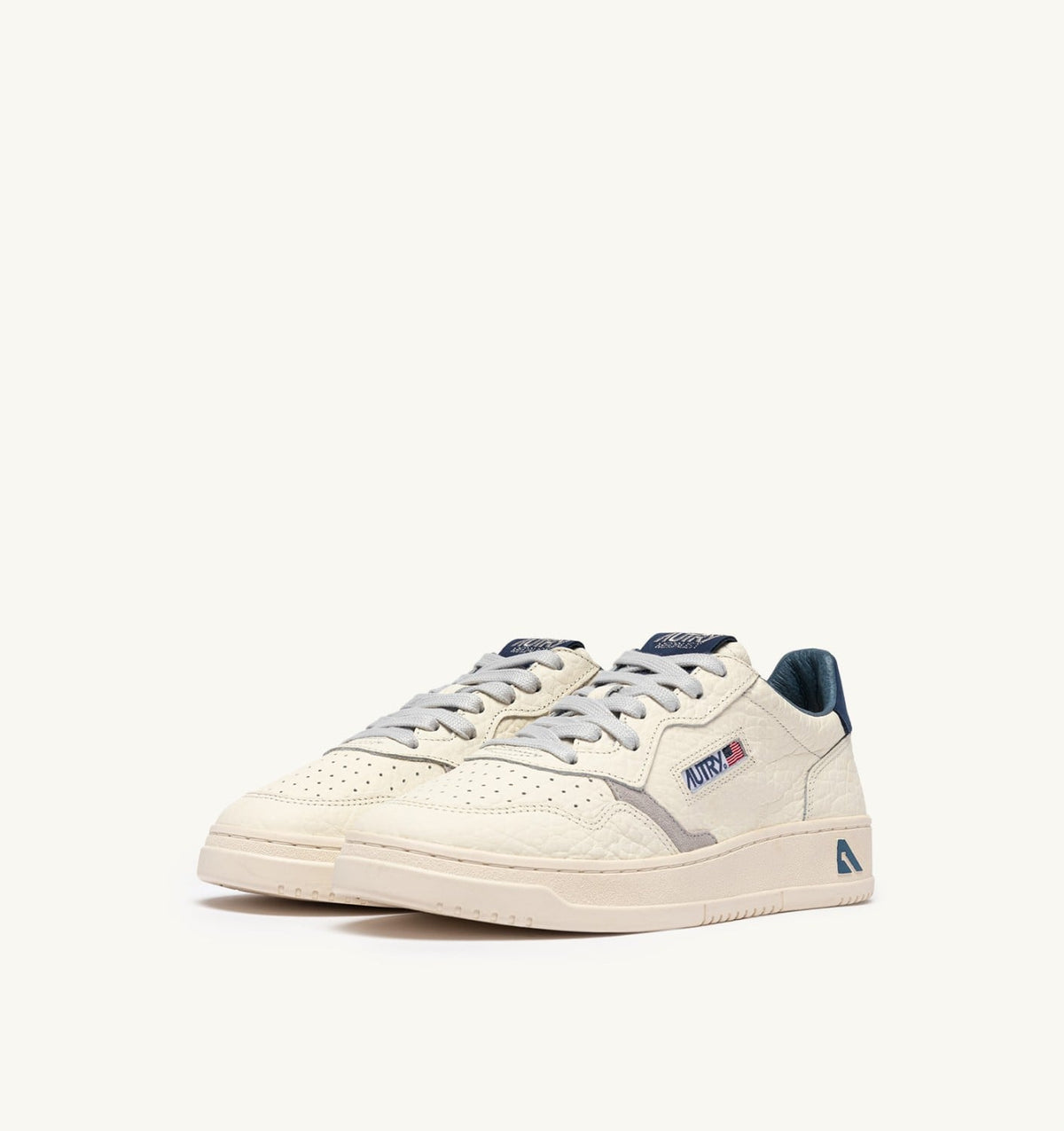 MEDALIST LOW SNEAKERS IN BLUE DEPTHS AND VAPOR LEATHER - AUTRY Latest