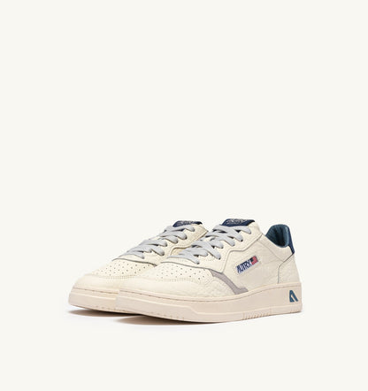 MEDALIST LOW SNEAKERS IN BLUE DEPTHS AND VAPOR LEATHER - AUTRY Latest
