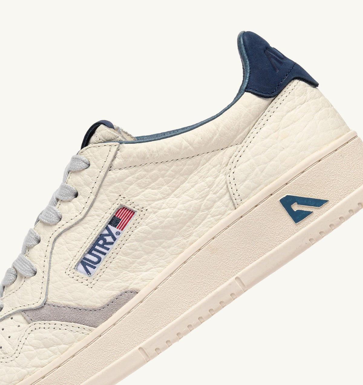 MEDALIST LOW SNEAKERS IN BLUE DEPTHS AND VAPOR LEATHER - AUTRY Latest