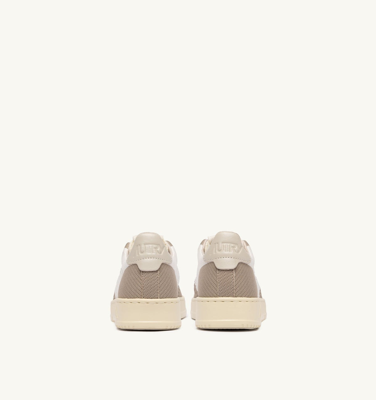 MEDALIST EASEKNIT LOW SNEAKERS IN IVORY WHITE AND PELICAN KNIT - AUTRY Quality