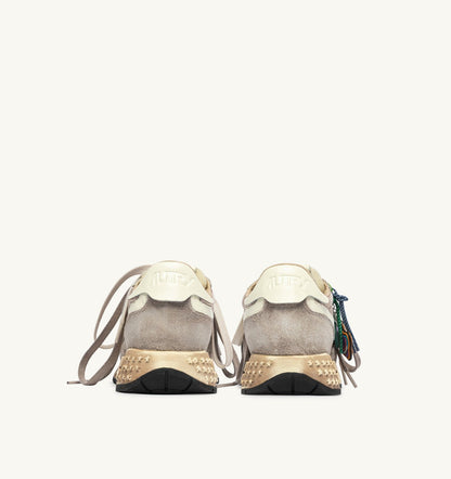 REELWIND SUPER VINTAGE SNEAKERS IN WOODSMOKE AND WHITE SUEDE AND NYLON - AUTRY Quality