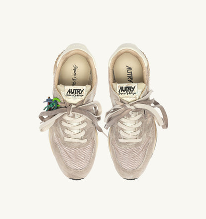 REELWIND SUPER VINTAGE SNEAKERS IN WOODSMOKE AND WHITE SUEDE AND NYLON - AUTRY Quality