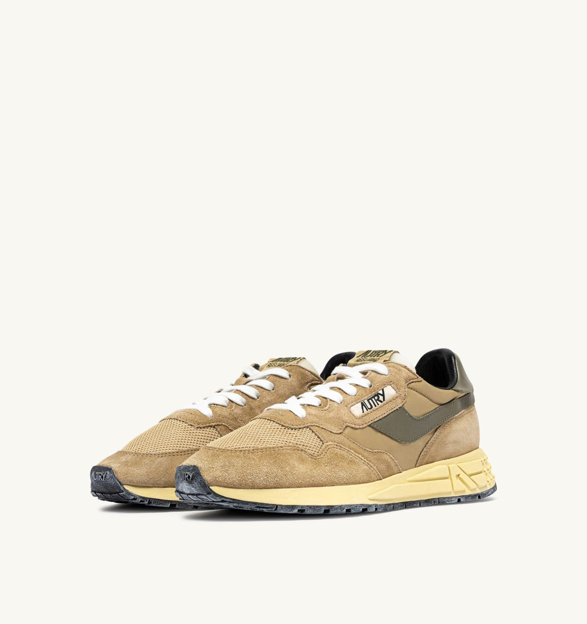 REELWIND LOW SNEAKERS IN FOAM SUGAR AND COVERT GREEN NYLON AND SUEDE - AUTRY Everyday