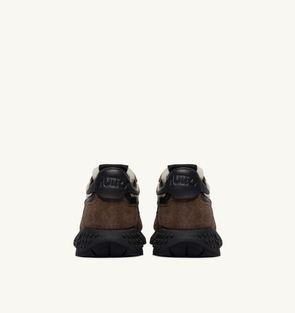 REELWIND LOW SNEAKERS IN DARK BARK PEBBLE AND PHANTOM SUEDE AND NYLON - AUTRY Quality