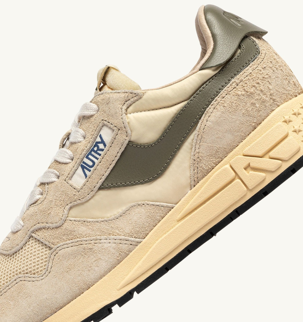 REELWIND LOW SNEAKERS IN ECRU AND COVERT GREEN NYLON AND SUEDE - AUTRY Great Value