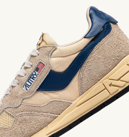 REELWIND LOW SNEAKERS IN NYLON SUEDE AND LEATHER COLOR ECRU AND ENSIGN BLUE - AUTRY Quality