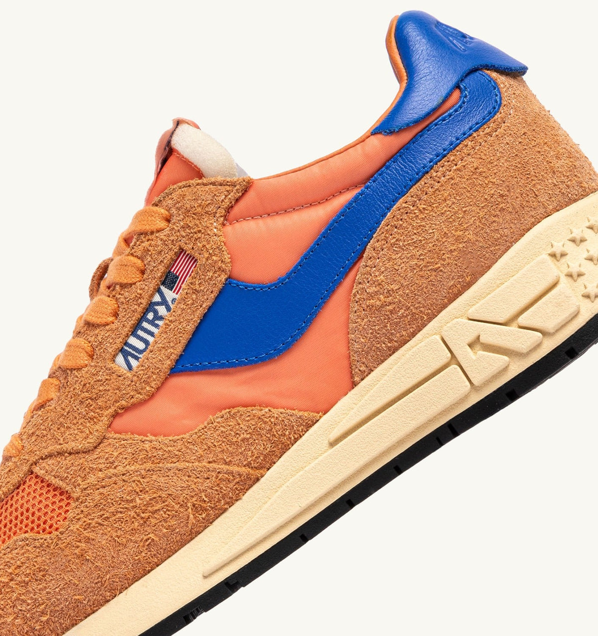 REELWIND LOW SNEAKERS IN CANOVA AND STRONG BLUE NYLON AND SUEDE - AUTRY Essential