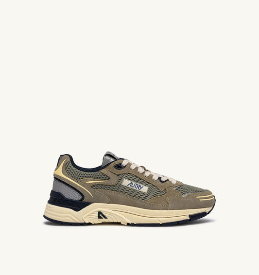 HYPERWAY SNEAKERS IN SILVER SAGE AND SPA BLUE SUEDE AND MESH - AUTRY Essential