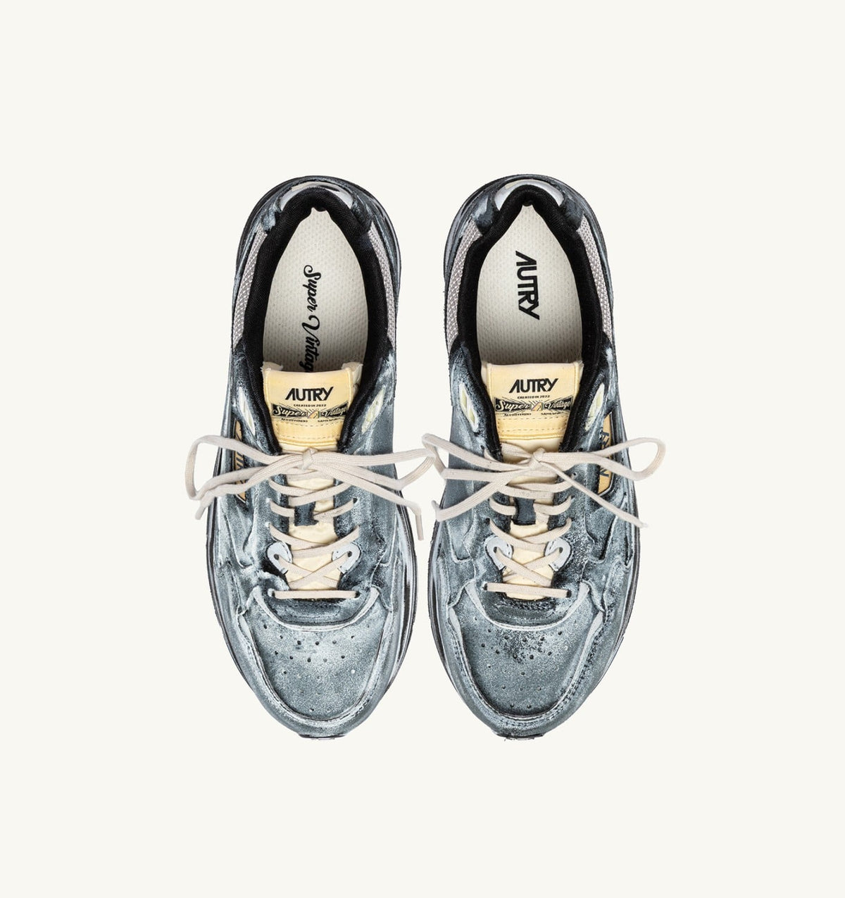 HYPERWAY SUPER VINTAGE SNEAKERS IN BLACK AND SILVER SUEDE - AUTRY Essential