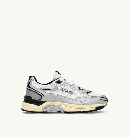 HYPERWAY SNEAKERS IN WHITE SILVER AND BLACK SYNTHETIC LEATHER AND MESH - AUTRY Quality