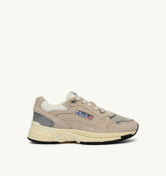 HYPERWAY SNEAKERS IN SAND BROWN AND SILVER-TONE SUEDE AND MESH - AUTRY Value