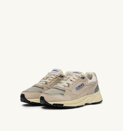 HYPERWAY SNEAKERS IN SAND BROWN AND SILVER-TONE SUEDE AND MESH - AUTRY Value