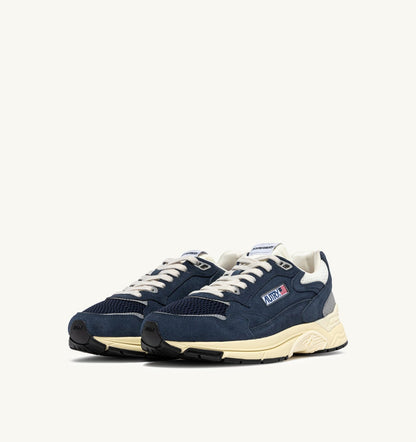 HYPERWAY SNEAKERS IN BLUETTE AND MARSHMALLOW MESH AND SUEDE - AUTRY Essential