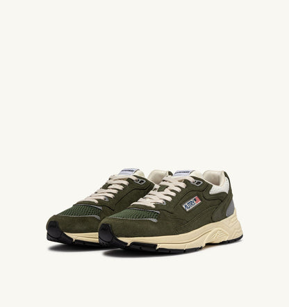 HYPERWAY SNEAKERS IN MARSHMALLOW AND SAGE SUEDE AND MESH - AUTRY Great Value