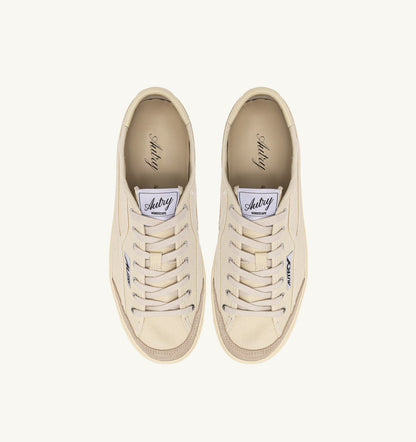 WINDSCAPE LOW SNEAKERS IN CREAM CANVAS - AUTRY Quality